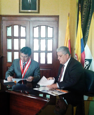 La Fundación Universitaria Agraria de Colombia  – UNIAGRARIA y la Universidad Nacional Hermilio Valdizán – UNHEVAL de Perú firman convenio para movilidad y proyectos conjuntos