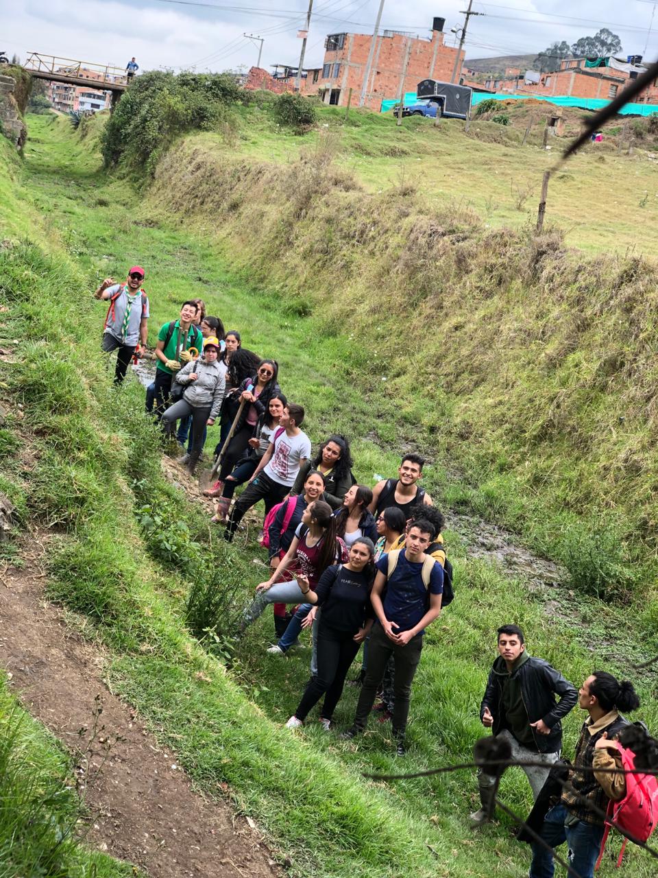 Día Mundial del Agua: nuestros estudiantes realizan el reto #BasuraChallenge