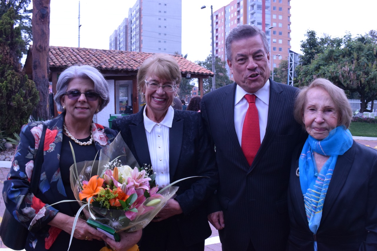 ¡Conmemoramos la labor de nuestros líderes fundadores!