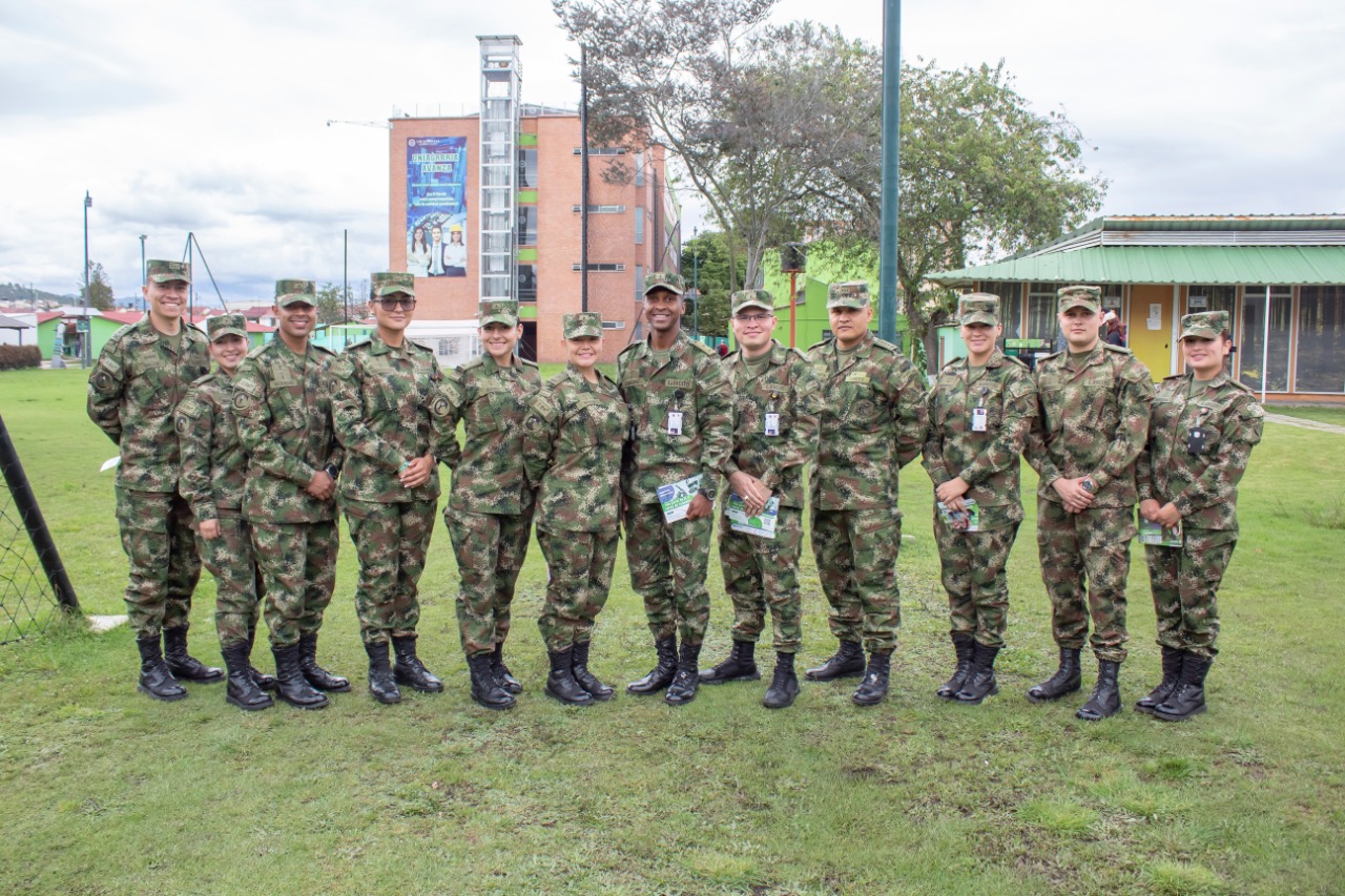 Fortalecimiento de las alianzas entre Uniagraria y la Escuela de Comunicaciones Militares de Facatativá