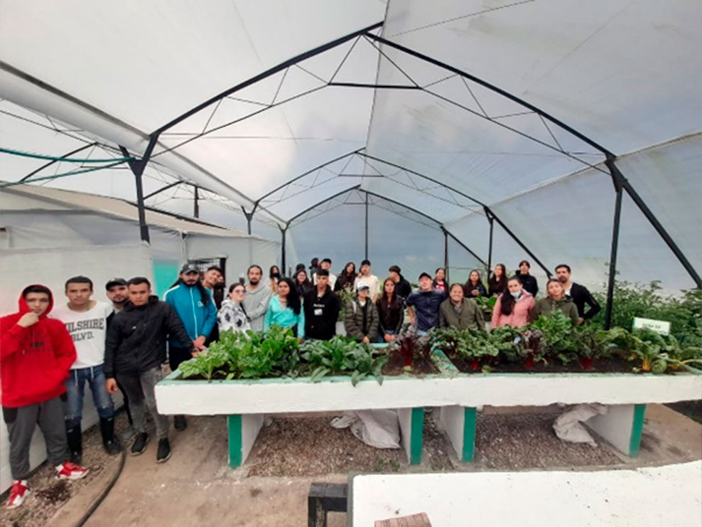 Visita de los estudiantes de primer semestre de Ingeniería Agroindustrial al Centro de Investigación y Desarrollo Tecnológico- CIDT “Pinares de Tenjo”