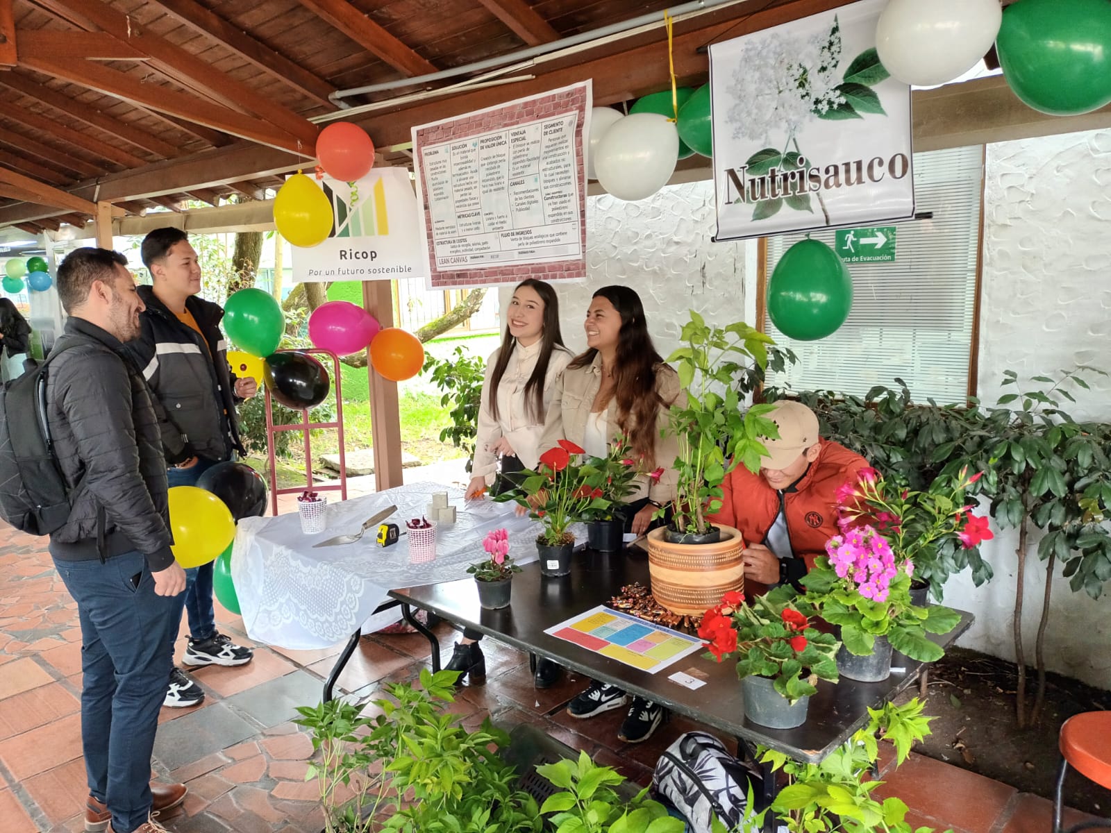 ¡Emprendimiento en UNIAGRARIA por todo lo alto!