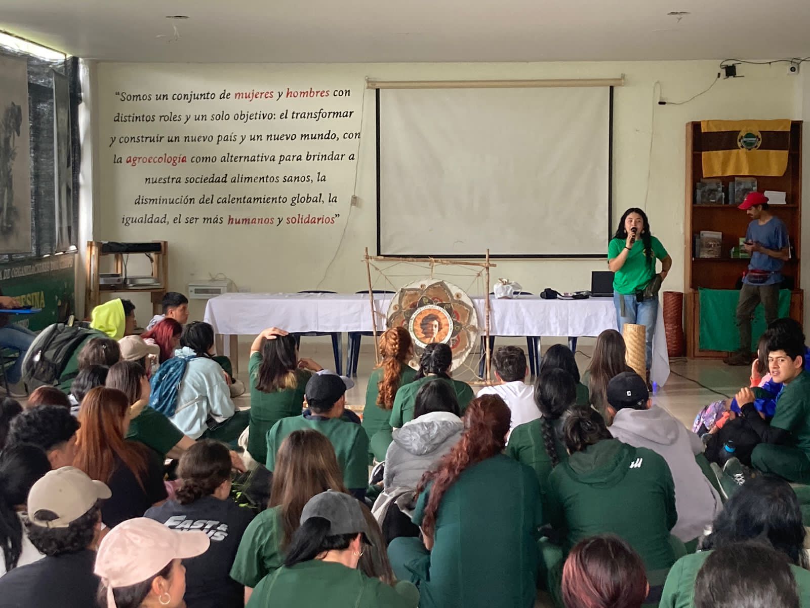 Estudiantes de Medicina Veterinaria de UNIAGRARIA en los IALAs, abriendo camino a futuro para la construcción colectiva del conocimiento con el campesinado colombiano