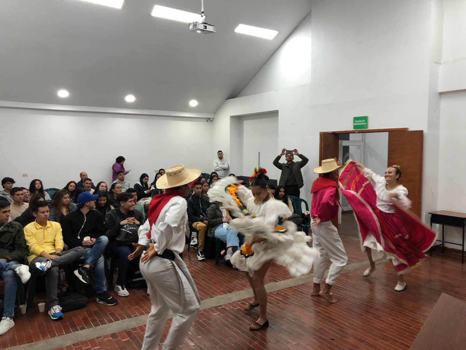 Uniagraria celebra la Choconoche Ambiental para cerrar con broche de oro la segunda autoevaluación y el semestre en Ingeniería Ambiental