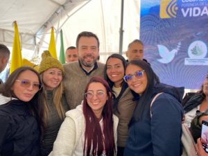 Estudiantes y docentes de UNIAGRARIA brindan apoyo a víctimas del conflicto armado en Sumapaz