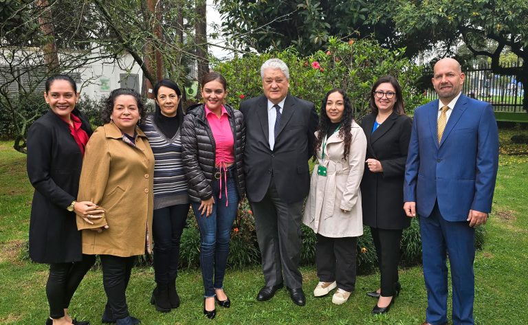 UNIAGRARIA Acompaña: firma de convenio entre La U Verde de Colombia y la Alcaldía de Tena para el desarrollo regional