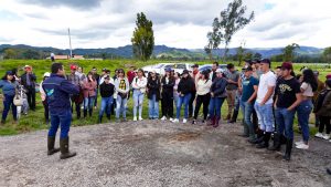 UNIAGRARIA impulsa la responsabilidad ambiental con siembra masiva de árboles en Simijaca y Susa