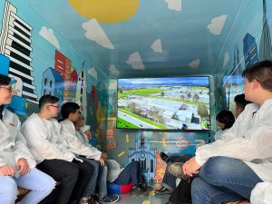 Estudiantes de Ingeniería Mecatrónica conocieron la planta de Productos RAMO gracias a la estrategia “Visitas con Amor”