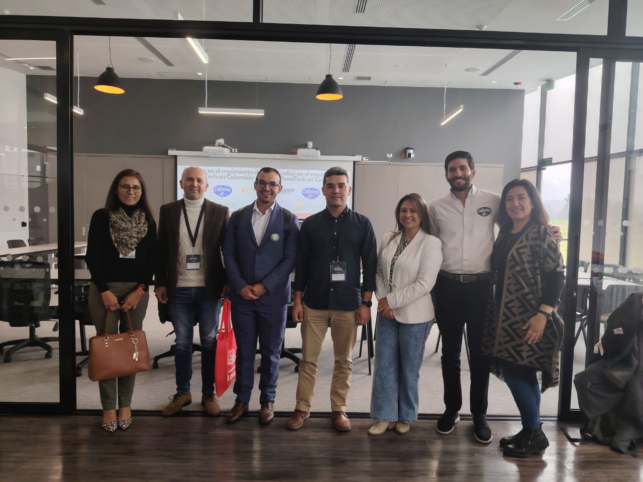 UNIAGRARIA presente en el DOKUMA TECH Leaders Summit 2025: Foro sobre los Desafíos del FoodTech en Colombia