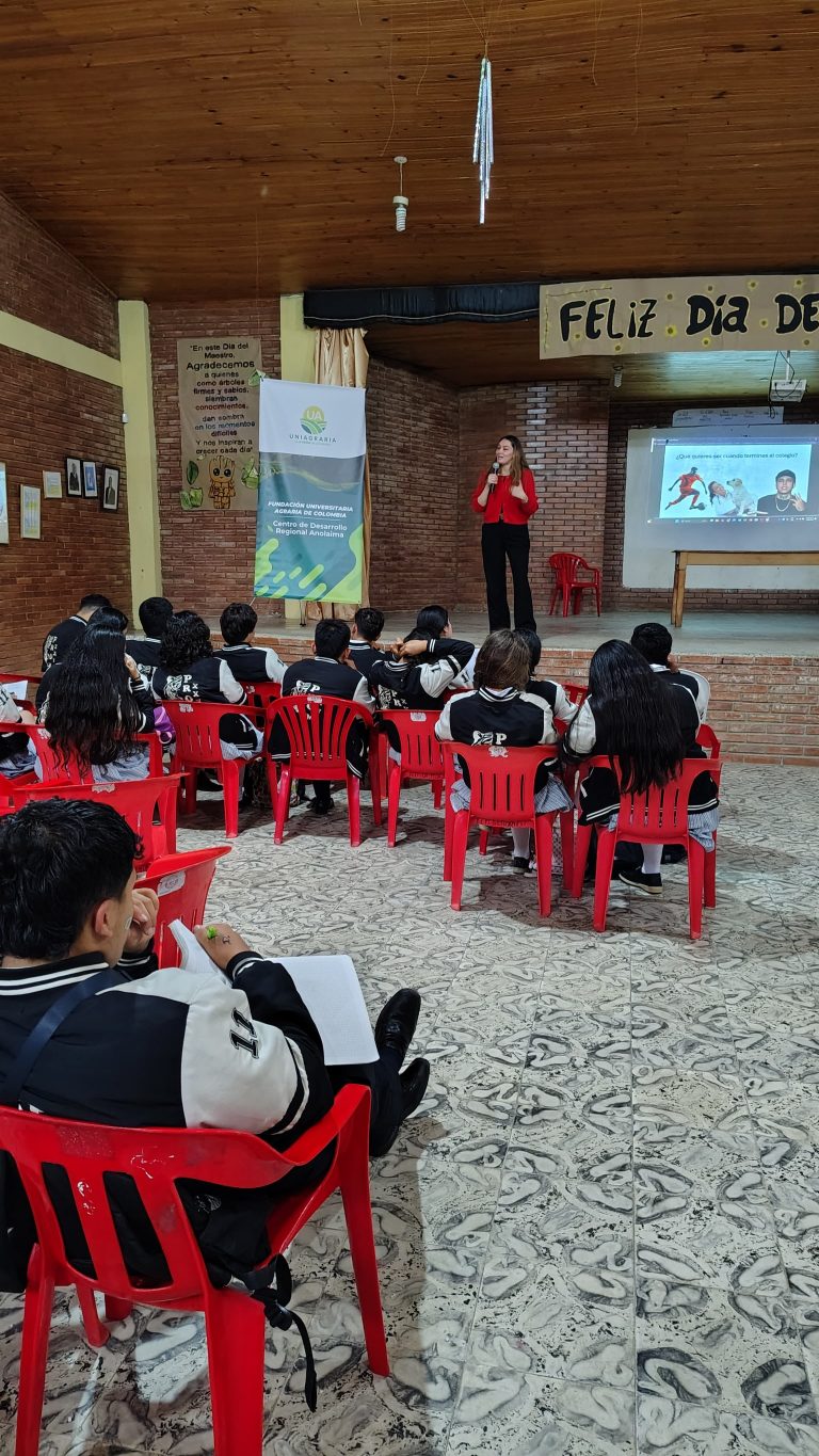 UNIAGRARIA inspira futuros en la I.E.D. La Florida
