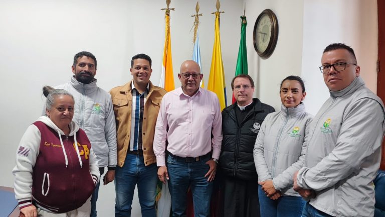UNIAGRARIA y el Municipio de Quipile firman convenio “Uniagraria Acompaña” en beneficio de la comunidad