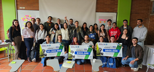 Estudiantes de Ingeniería Agroindustrial y expertos se unen para innovar en la cadena de valor de la palma de aceite en Colombia