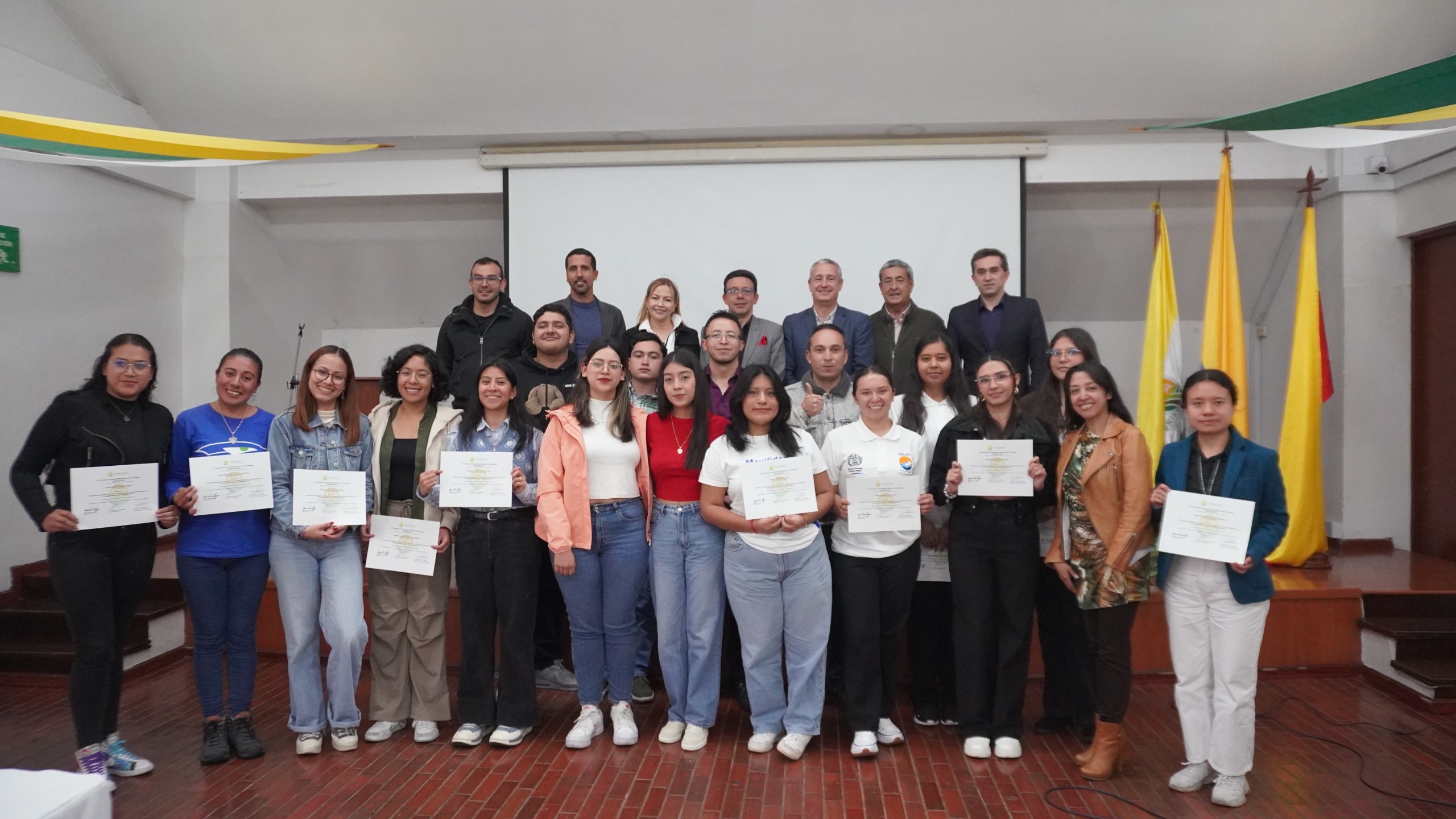 UNIAGRARIA clausura con éxito el 30º Verano de Investigación del Programa Delfín