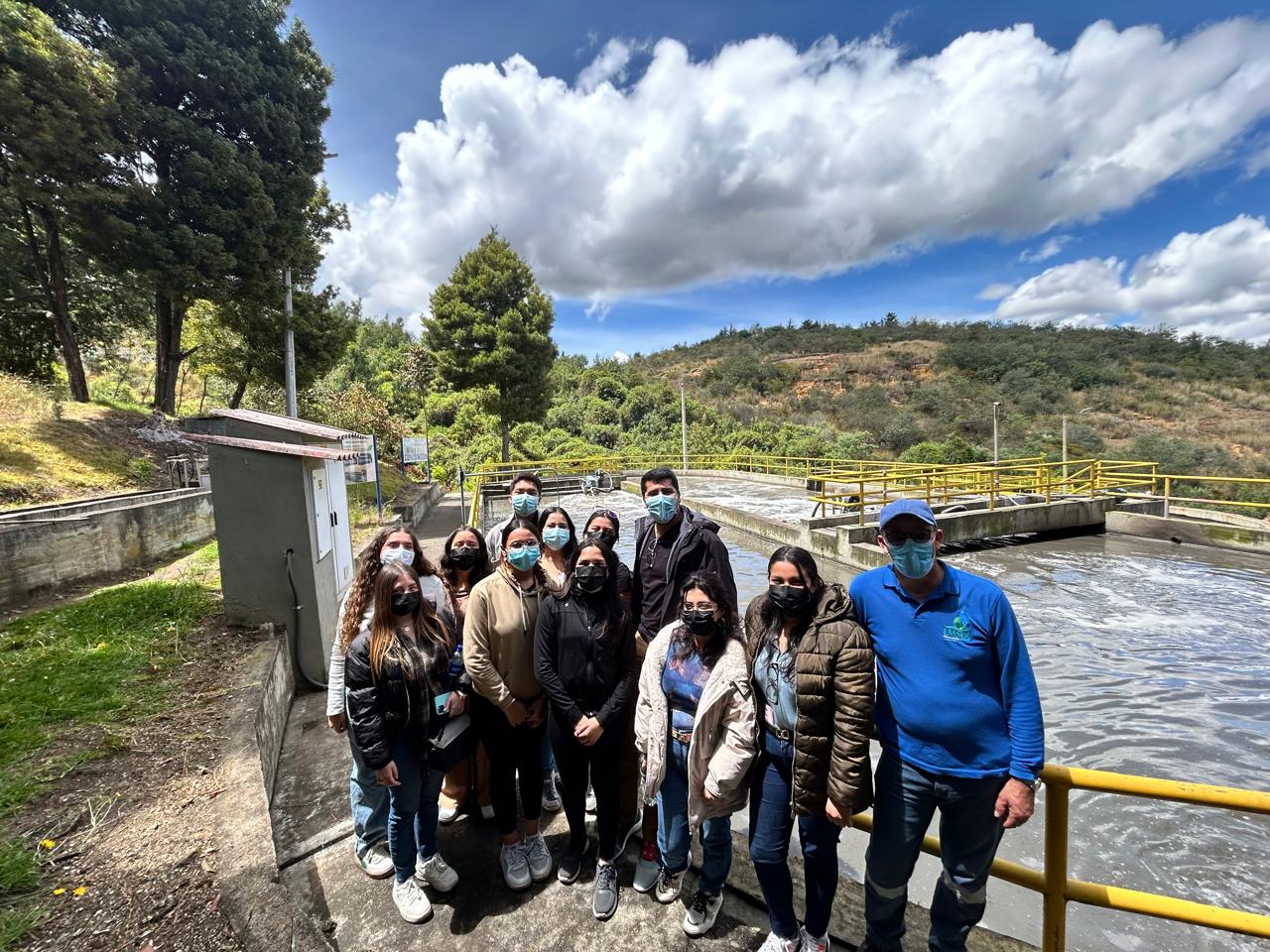 Estudiantes de UNIAGRARIA visitan la Planta de Tratamiento de Aguas Residuales de Guatavita
