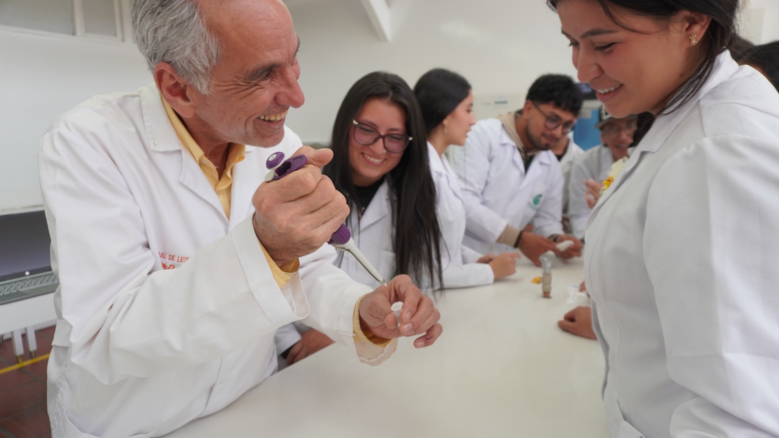 UNIAGRARIA inaugura nuevo Laboratorio de Bacteriología en la sede Calle 170