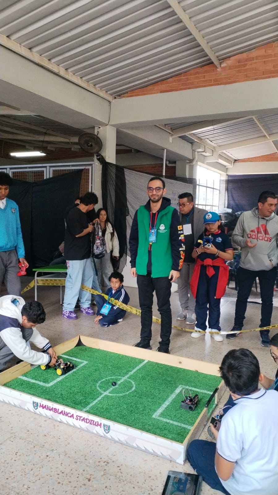 Ingeniería Mecatrónica Facatativá: primer puesto en “Torneo de Robótica Tech Cup Manablanca 2025”