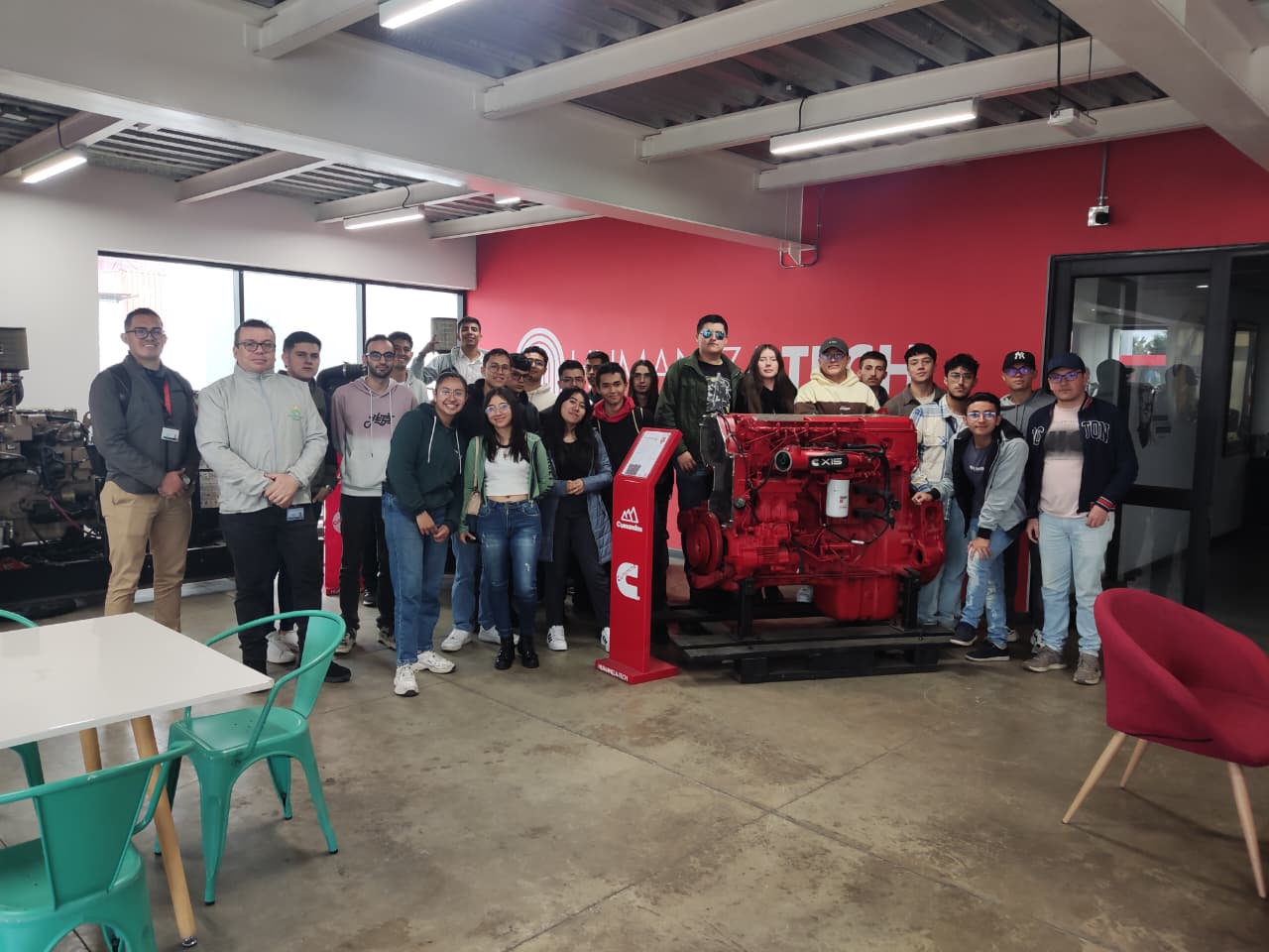 Ingeniería Mecatrónica visita la Organización EQUITEL
