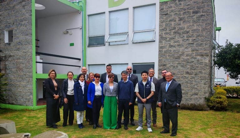 Consultorio Jurídico de UNIAGRARIA recibe reconocimiento por su excelencia en visita de seguimiento del Ministerio de Justicia