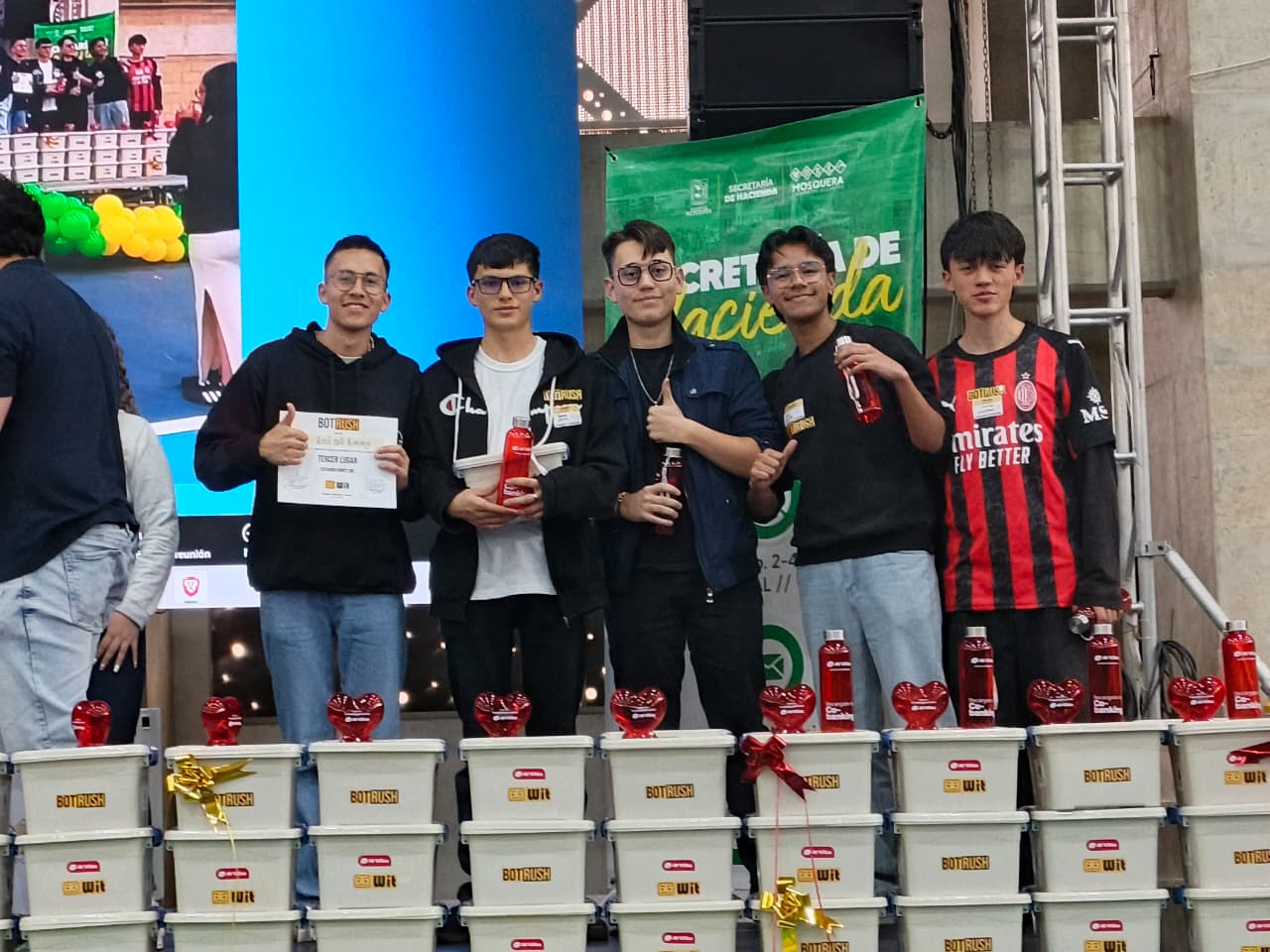 Ingeniería Mecatrónica de UNIAGRARIA Facatativá obtiene tercer lugar en el Torneo de Robótica BotRush 2025