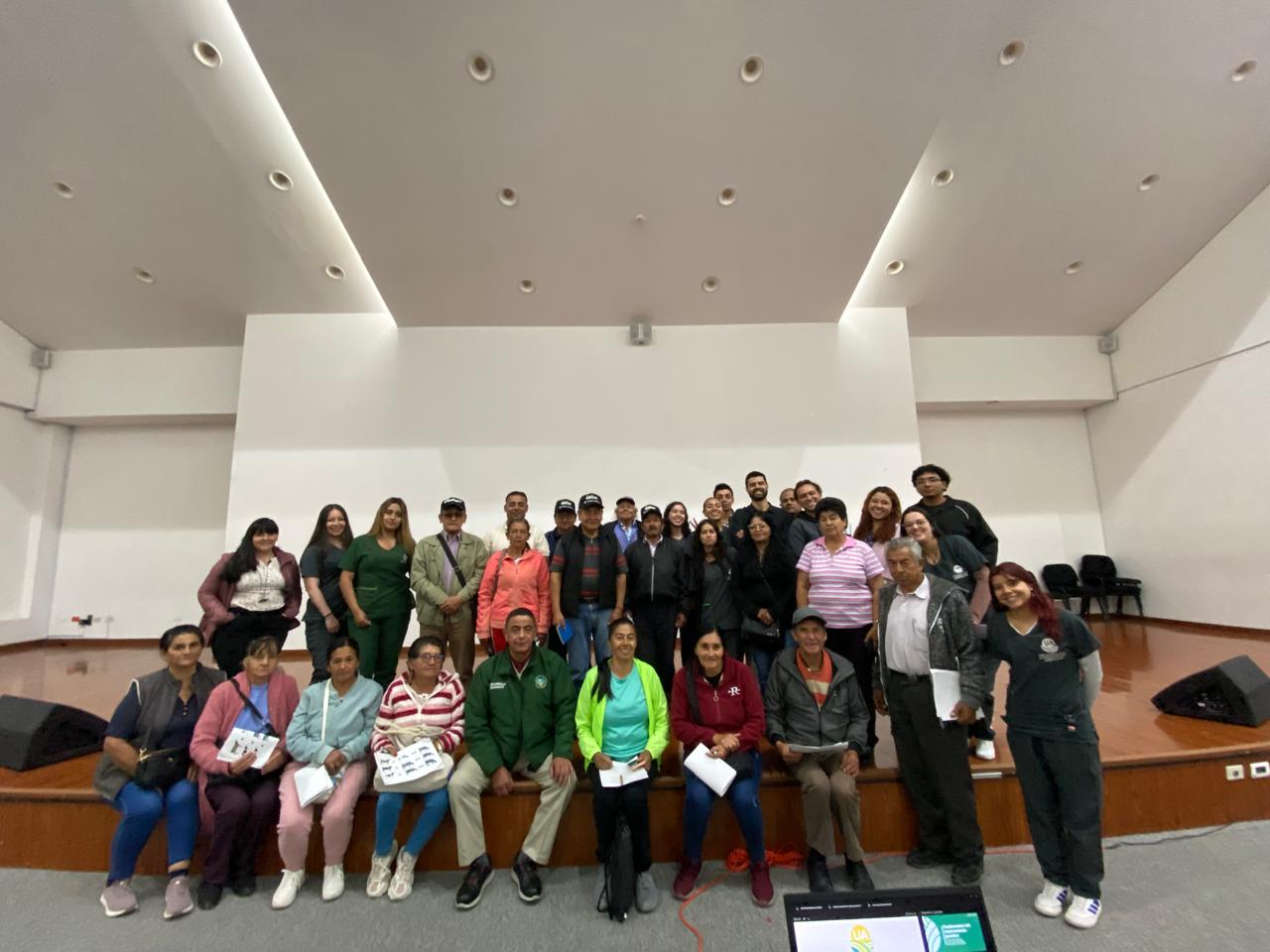 UNIAGRARIA desarrolló ciclo de talleres sobre mejoramiento animal en bovinos en Tocancipá